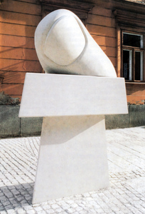 Sculpture to the millennium memorial